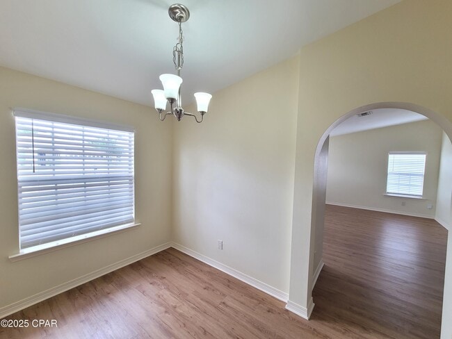 Building Photo - 3225 Azalea Cir