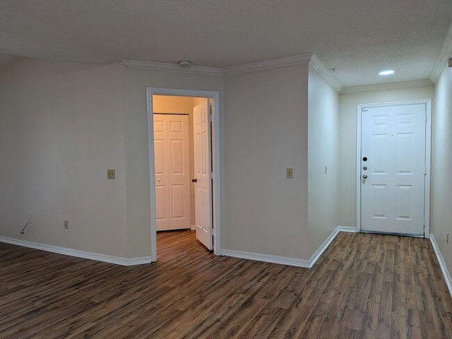 Building Photo - 3/2 Condo, Villas at Lakeside in Oveido