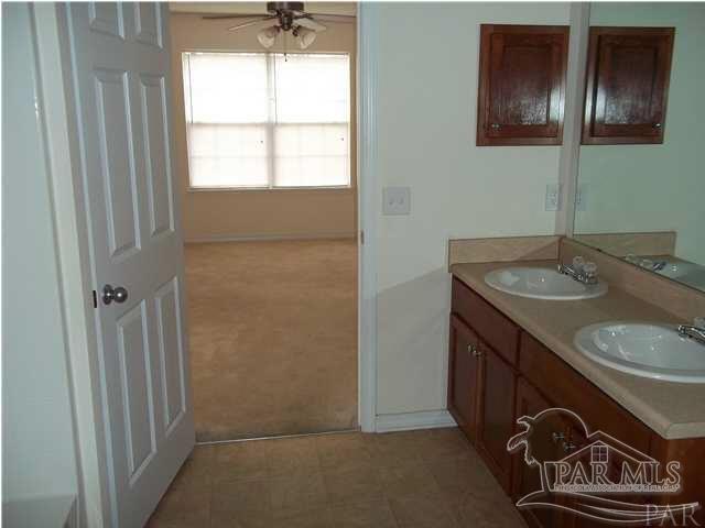 Building Photo - 5121 Cocoa Dr