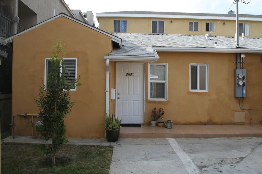 Building Photo - 245 W Elm Ave