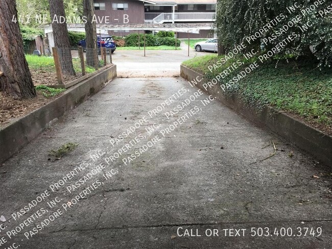 Building Photo - 441 NE Adams Ave