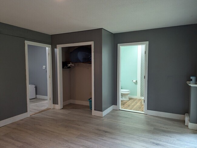 Building Photo - 38 Inchcliffe Dr