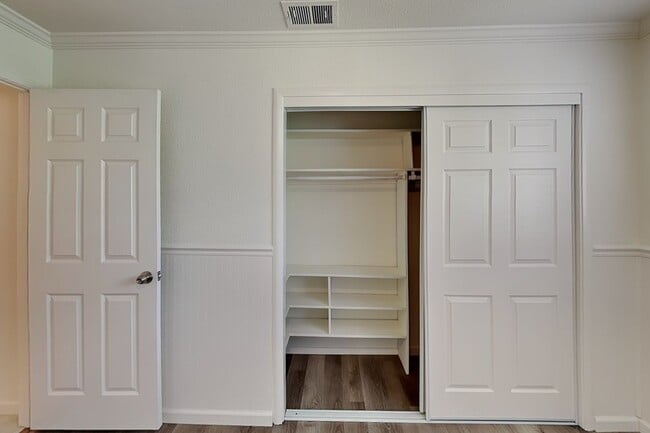 Building Photo - Halfplex with yard in South Land Park