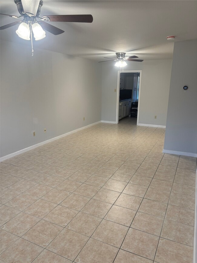 Building Photo - 14333 Memorial Dr