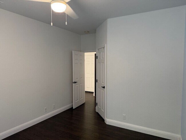 Building Photo - 9223 Camden Lake Way