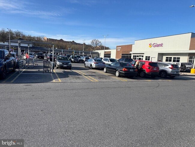 Building Photo - 17 Holland Hill Ct