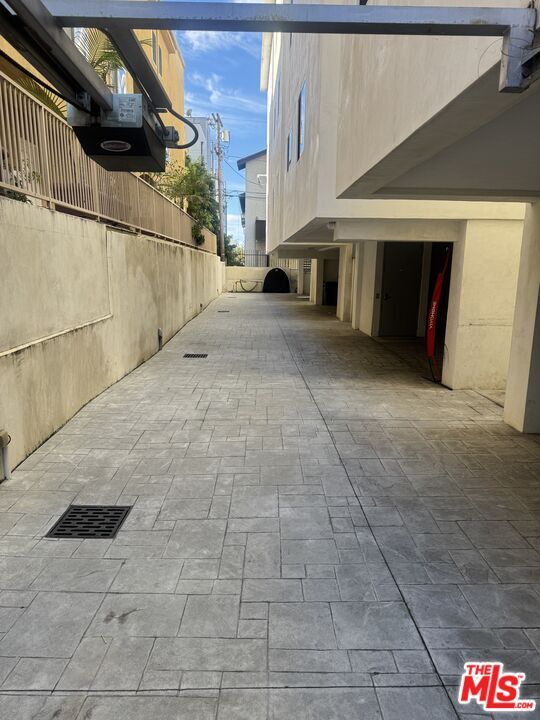 Building Photo - 1739 S Barrington Ave