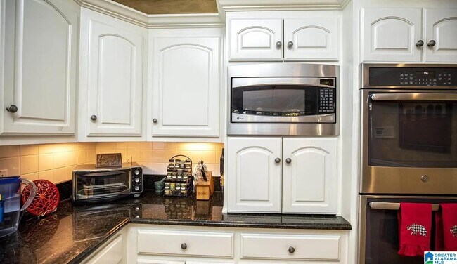 Building Photo - 6116 Rosemont Ct
