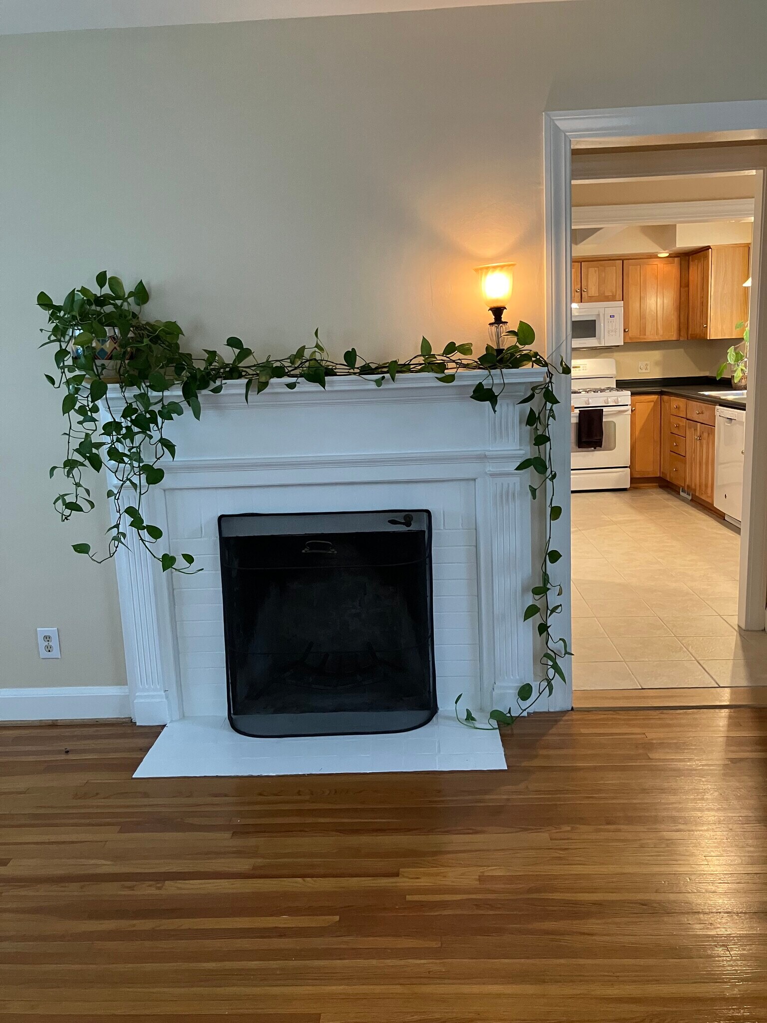 Living room - 31 Linwood Ave