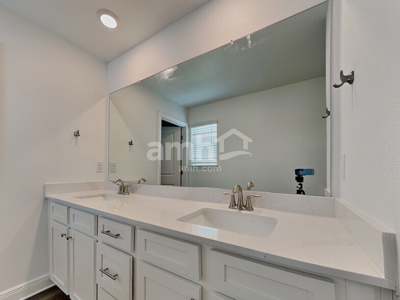 Building Photo - 6757 Atlantic Bch Ave