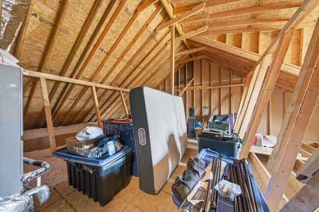 Building Photo - 1135 Charles Thomas Dr