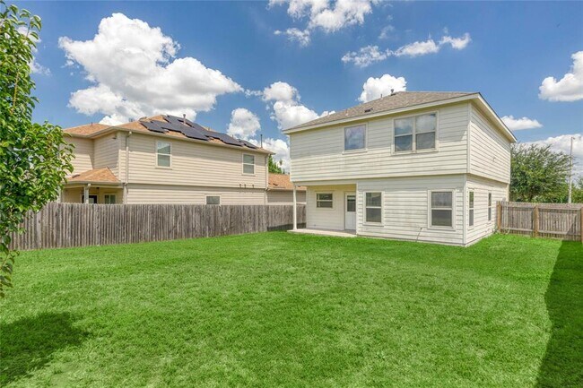 Building Photo - 10205 Gertrudis Lp