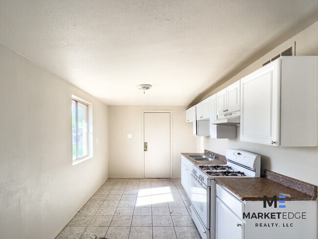 Building Photo - 3 Bed/ 1 Bath at 67th /Indian School! Appl...