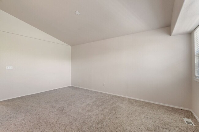 Building Photo - Spacious 4BR Home in Pine Creek – Academy D20