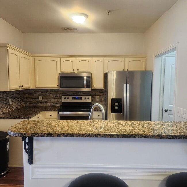 Building Photo - 1497 Castle Pines Cir