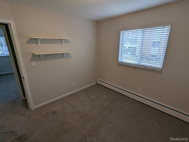 Building Photo - 6194 Richards Dr