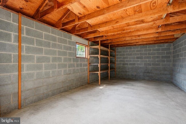 Building Photo - 17004 Gohagen Rd