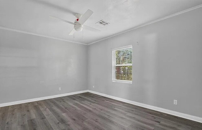 Building Photo - 2312 Cashion Pl