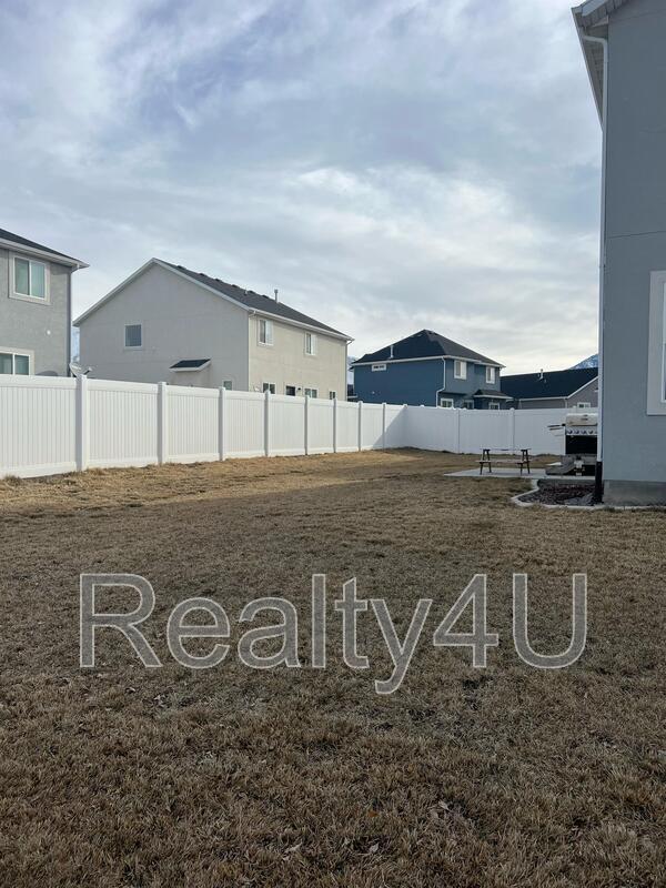 Building Photo - 277 E 330 N