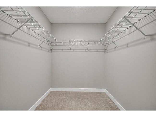 Building Photo - 722 Hilltop Ln