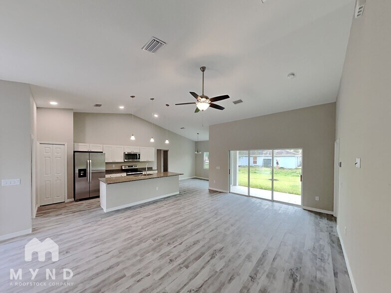 Building Photo - 4619 E Forlano Cir