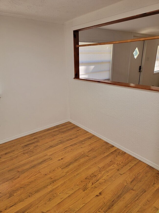 Building Photo - Peaceful 3/1 on over an Acre in Inverness!!!