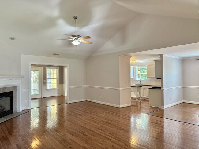 Building Photo - 3721 Stillwood Dr
