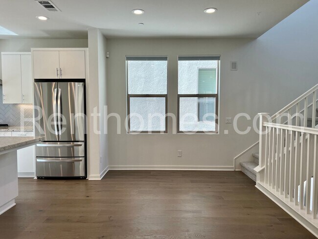 Building Photo - 15113 Lincoln Lp