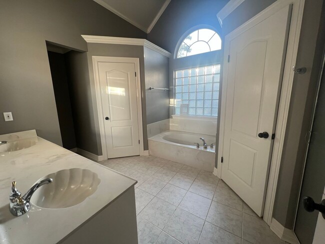 Building Photo - BAY HILLS SUBDIVISION. BENTON SCHOOLS