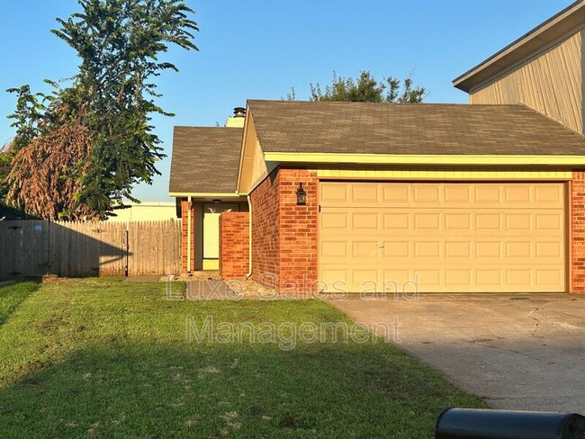 Primary Photo - 1307 Summerton Pl
