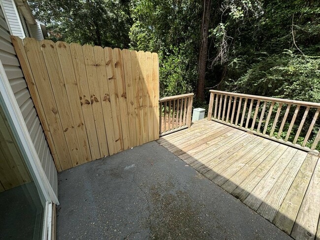 Building Photo - 133 Candlebrook Dr
