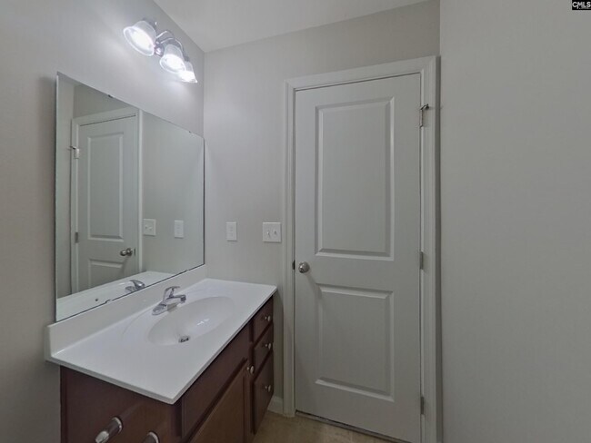 Building Photo - 415 Merus Dr