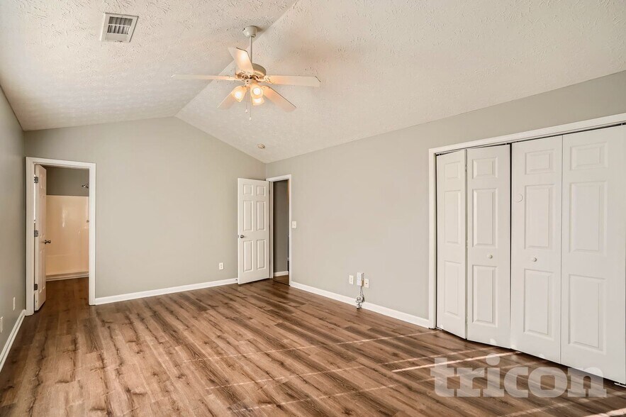 Building Photo - 1476 Steam Engine Way NE