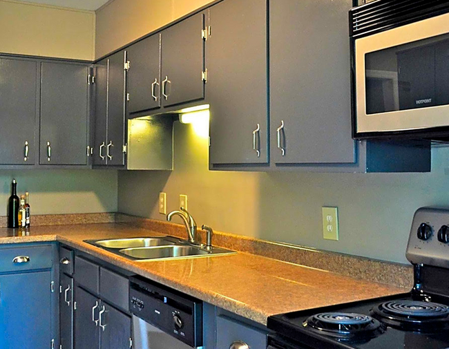 Interior Kitchen - The New Georgians Apts