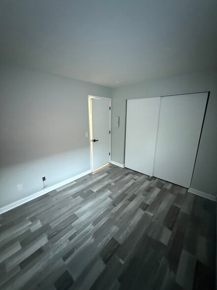 Building Photo - 4808 Chalet Dr