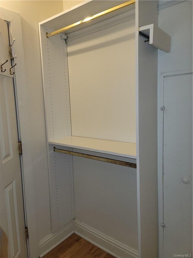 Building Photo - 555 Heritage Hills