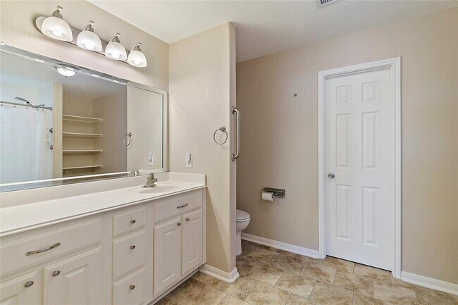 Building Photo - 7123 Sunrise Hill Ln