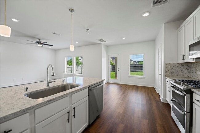 Building Photo - 10603 Whitejacket
