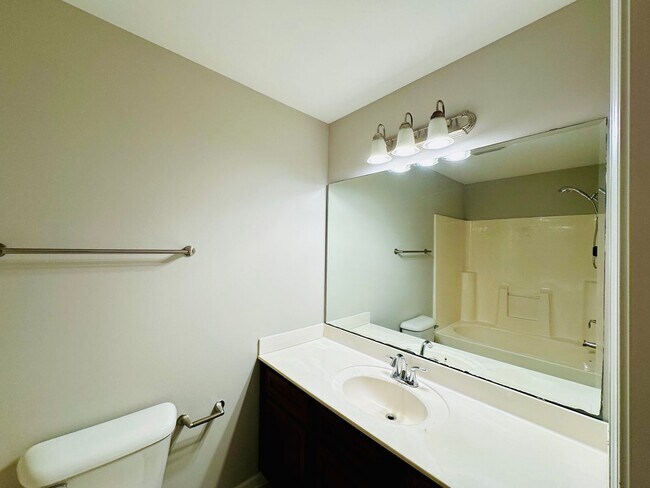 Building Photo - KINGS GRANT - Three bedroom/two bathroom home located within minutes to I40, MLK Parkway and Down...