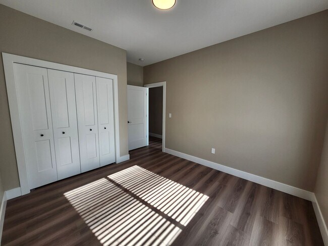 Building Photo - 2112 Lentz Rd