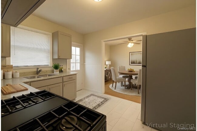 Building Photo - 741 Taylor Ave