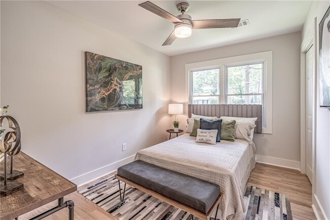 Building Photo - 605 Blake Ave SE