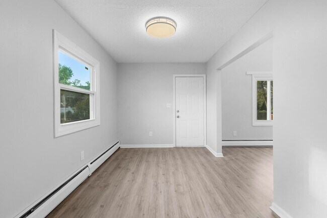 Dining room - 670 Middletown Ave