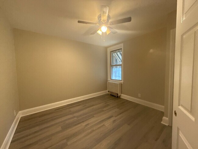 Building Photo - 104 Willow Spring Rd