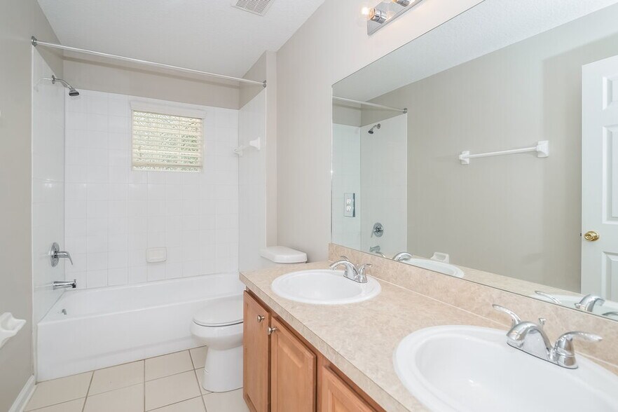 Building Photo - 14081 Bradley Cove Rd
