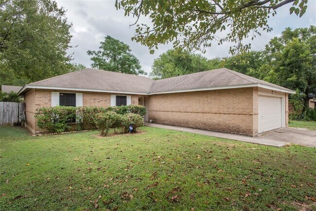 Primary Photo - 6505 Clubway Ln