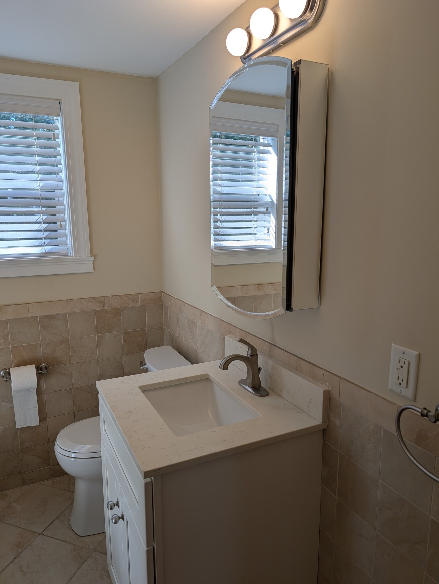 Building Photo - 9 Wall St