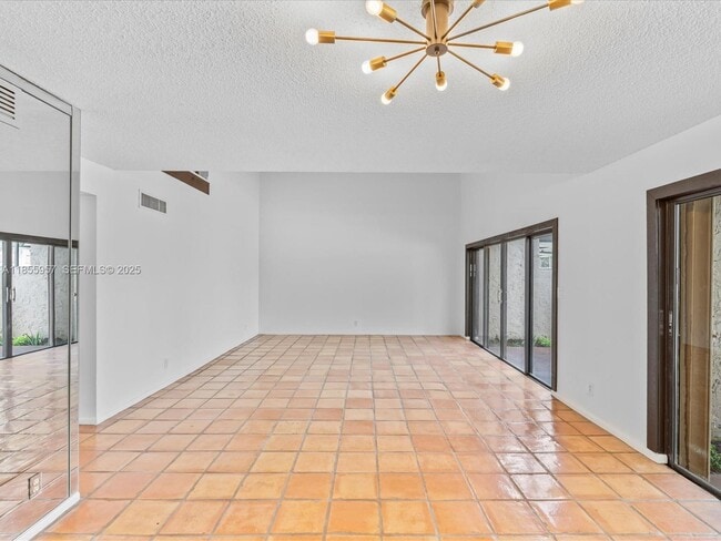 Building Photo - 203 Bonnie Brae Way