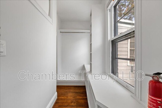 Building Photo - 2355 Ashmead Pl NW