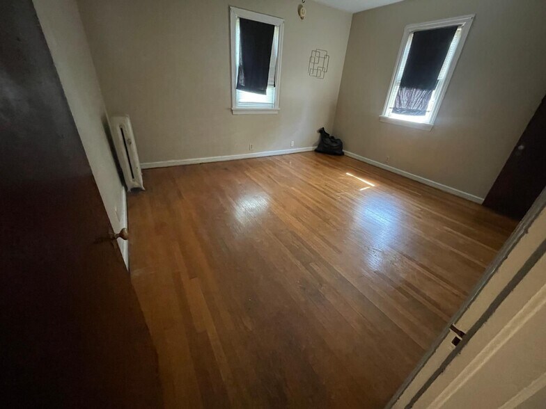 Building Photo - 1702 Wyoming Ave